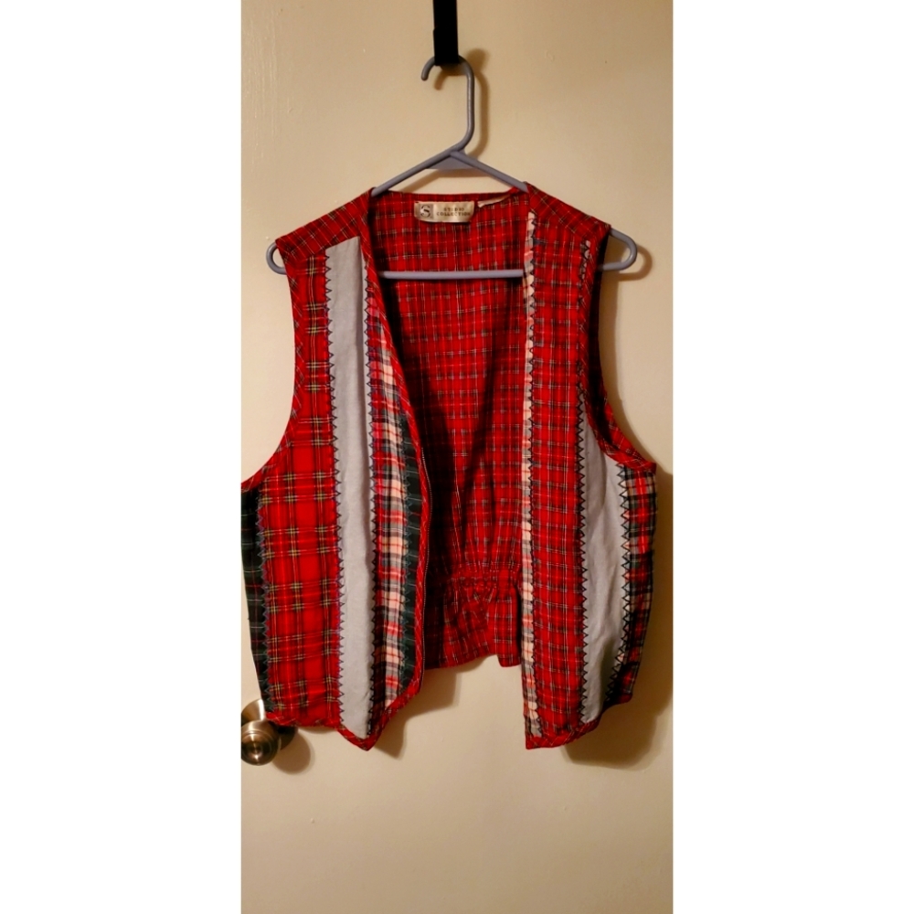 Studio Collection Christmas Vest